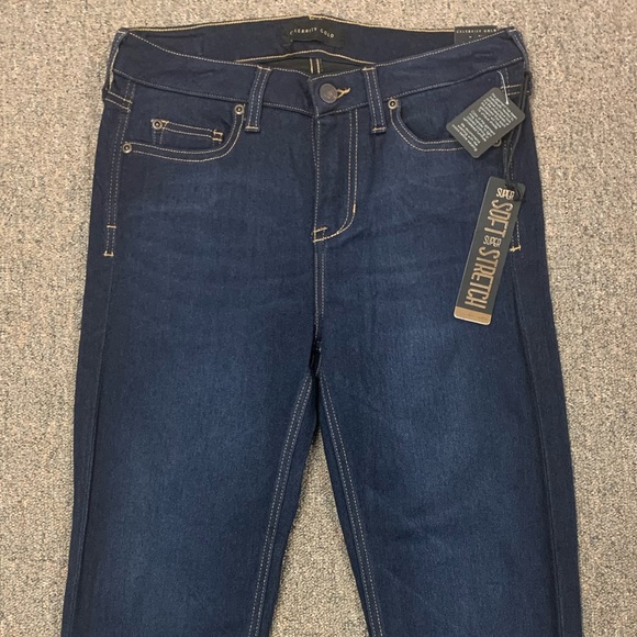 Celebrity Gold Jeans Super Soft Mid-Rise Crop - Juniors 6 - NWT - Picture 2 of 14